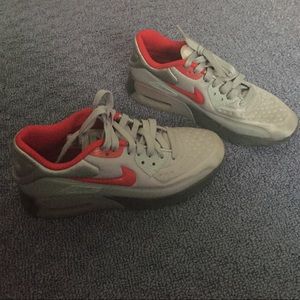 Boys size 4y Nike AirMax